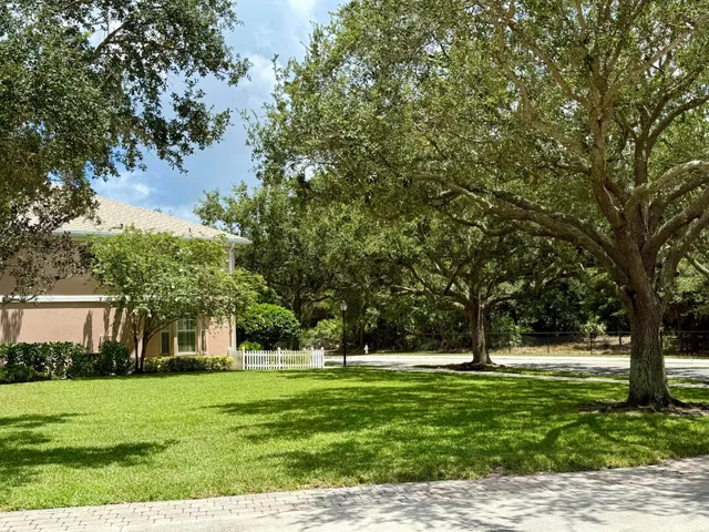 Residence photo 20