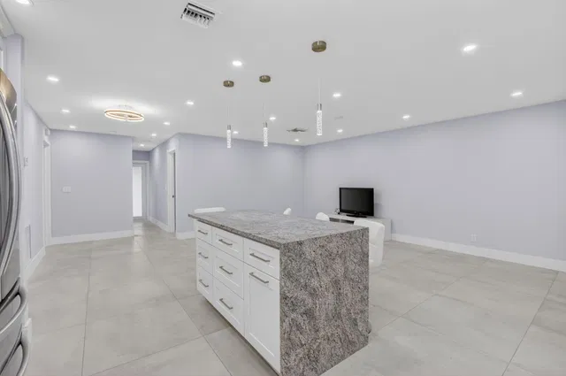 Residence photo 11