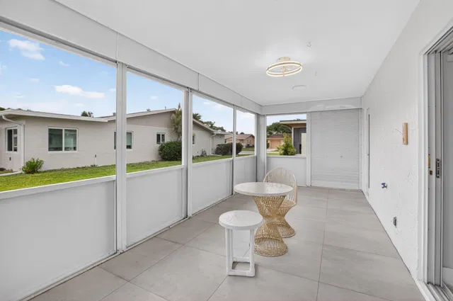 Residence photo 24