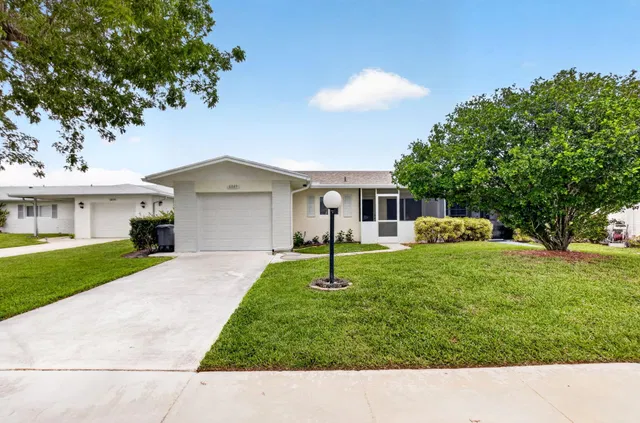 Residence photo 34
