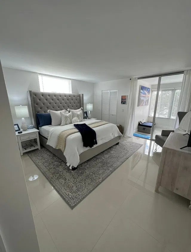 Unit 3010 photo 6