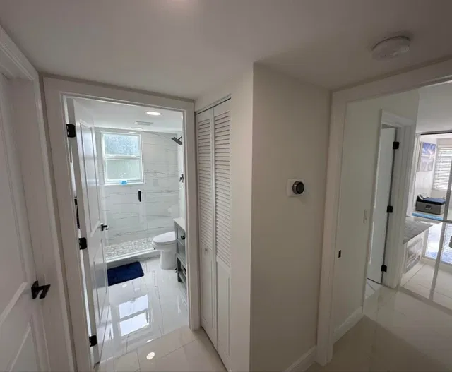 Unit 3010 photo 9