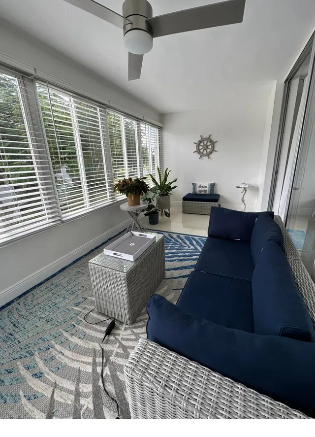 Unit 3010 photo 11