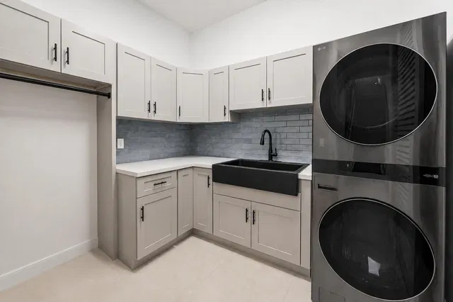 Residence photo 6