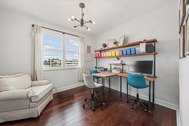 Residence photo 30