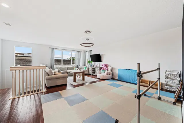 Residence photo 32