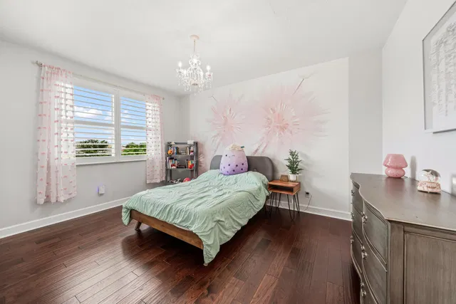 Residence photo 39