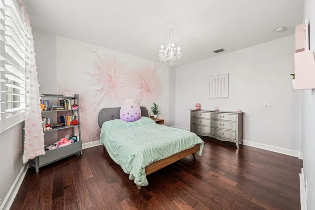 Residence photo 42
