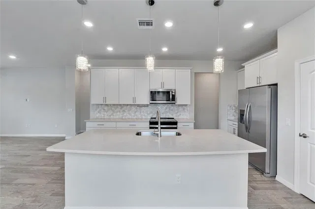 Residence photo 3