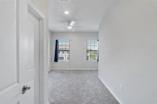 Residence photo 8