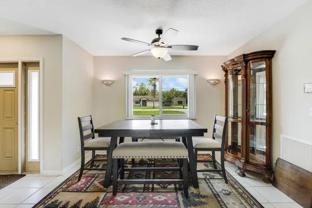 Residence photo 4