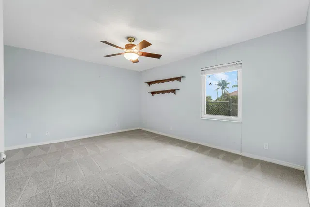 Residence photo 9
