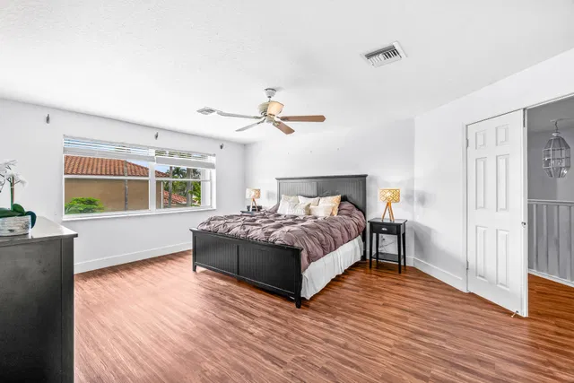 Residence photo 15