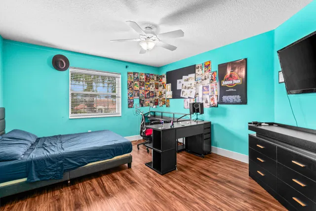 Residence photo 24