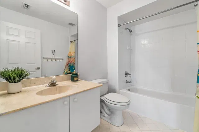 Residence photo 26
