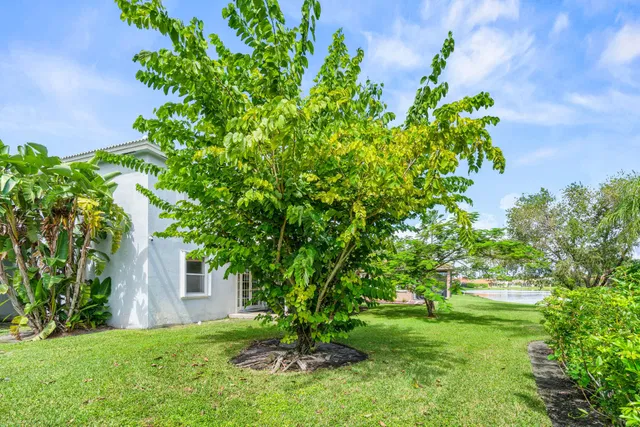 Residence photo 32