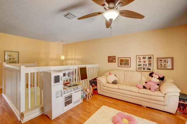 Residence photo 18