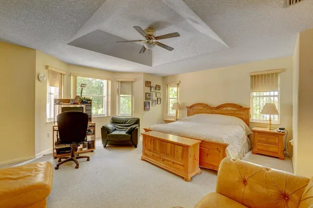 Residence photo 19