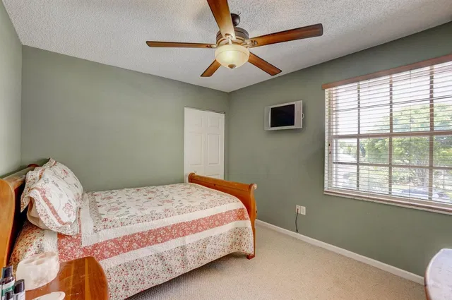Residence photo 23