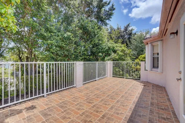 Residence photo 26
