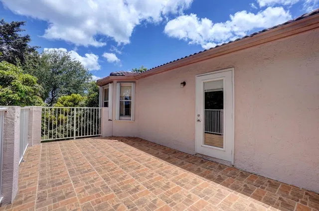 Residence photo 28