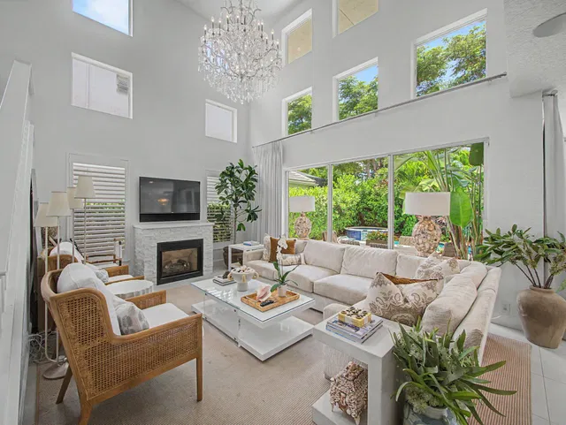 Woodfield Country Club Residence photo 5