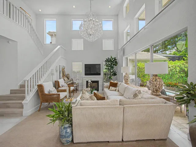 Woodfield Country Club Residence photo 6