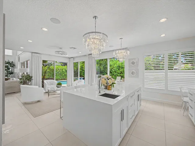 Woodfield Country Club Residence photo 13