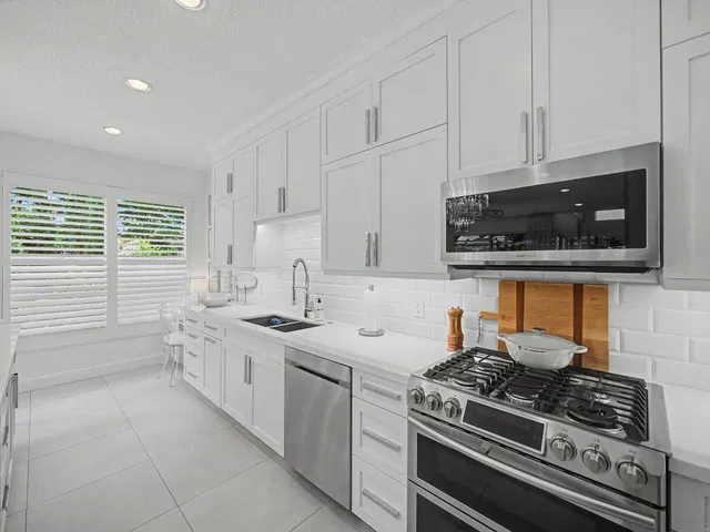 Woodfield Country Club Residence photo 14