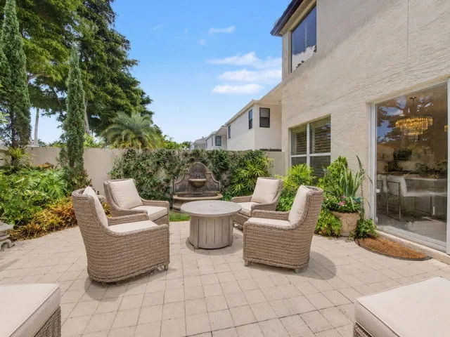 Woodfield Country Club Residence photo 30