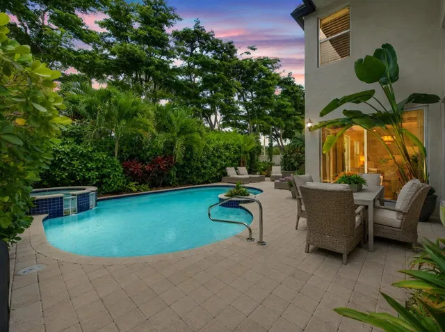 Woodfield Country Club Residence photo 33