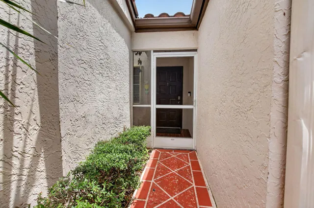 Residence photo 4