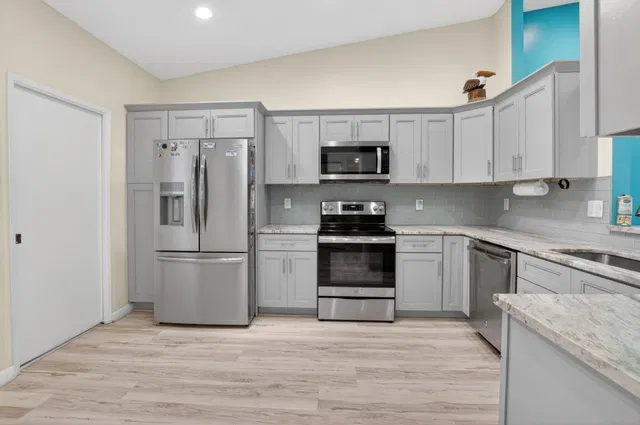 Residence photo 7