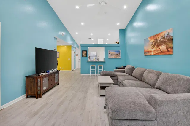 Residence photo 19