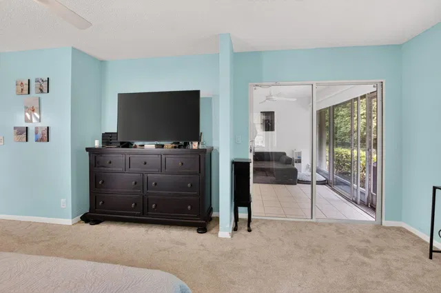 Residence photo 24