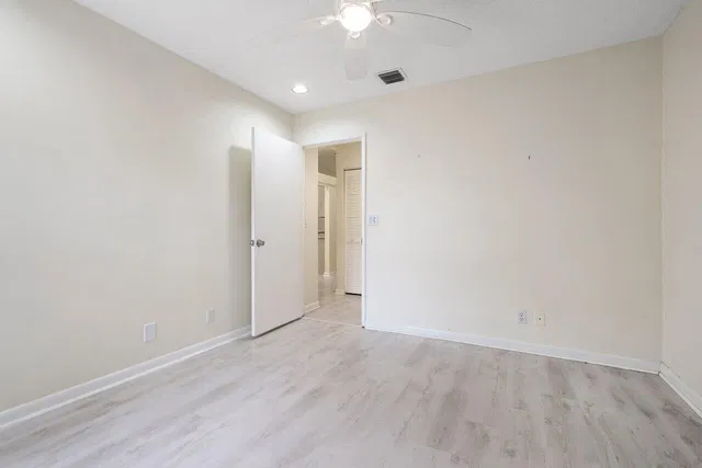 Residence photo 30
