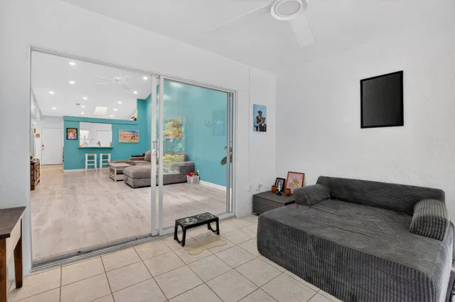 Residence photo 34