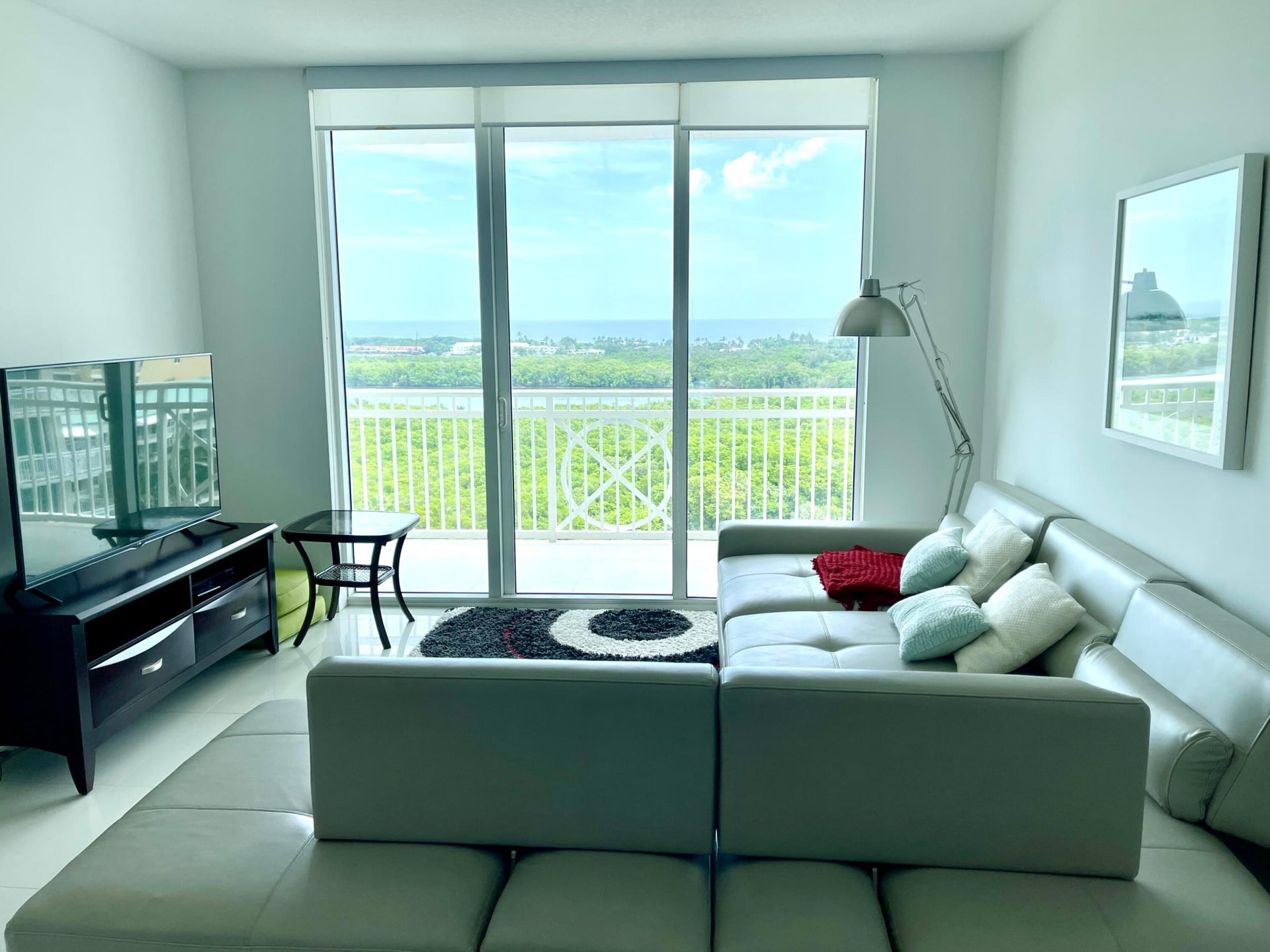Unit 1206 photo 5