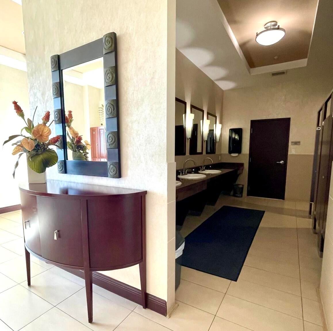 Unit 1206 photo 28