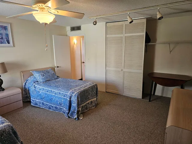Unit G6 photo 21