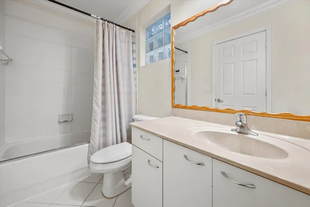 Residence photo 25