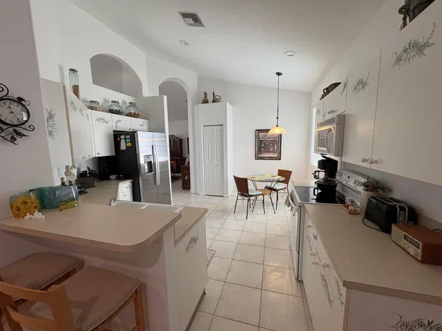 Residence photo 4