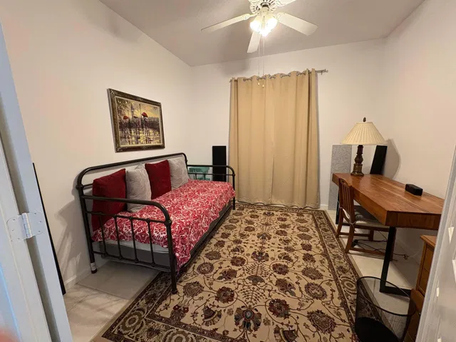 Residence photo 5