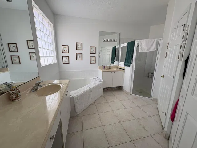 Residence photo 18