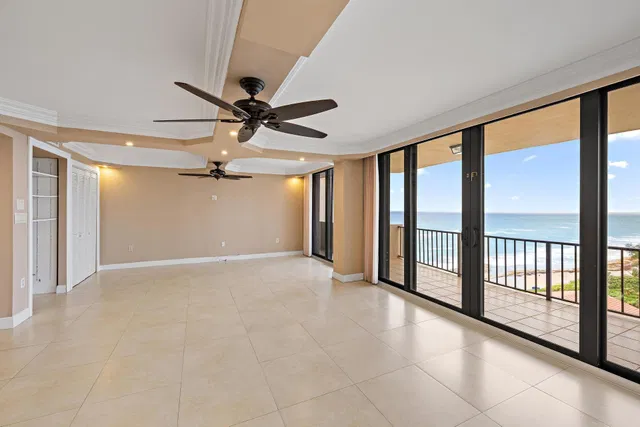 Singer Island Unit 1-1404 photo 3