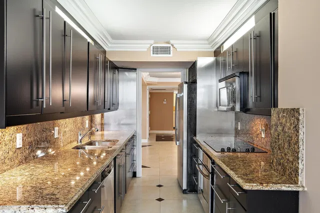 Singer Island Unit 1-1404 photo 8