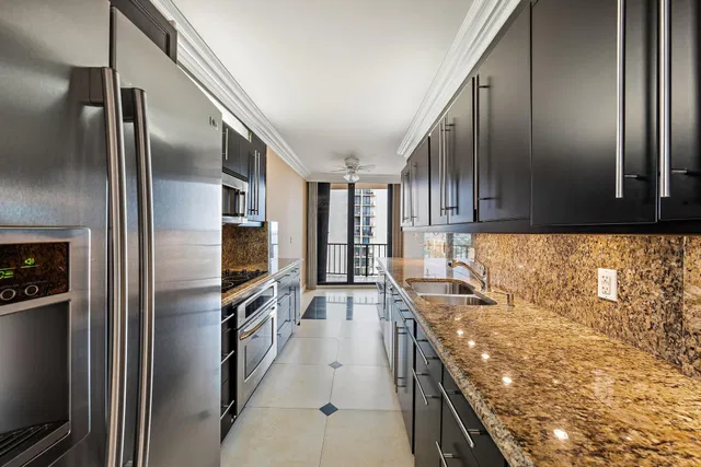 Singer Island Unit 1-1404 photo 9