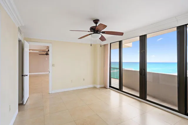 Singer Island Unit 1-1404 photo 11