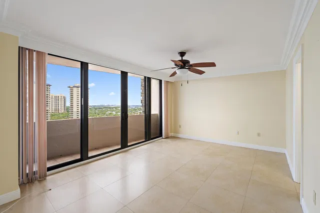 Singer Island Unit 1-1404 photo 13