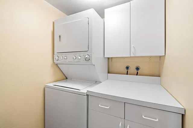 Singer Island Unit 1-1404 photo 20